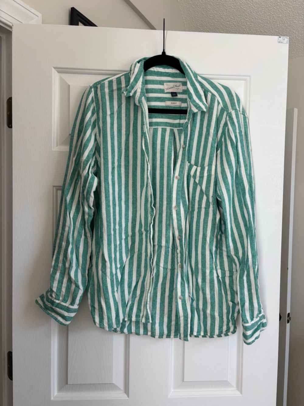 Universal Thread Striped Relaxed Button-Up in Teal and White